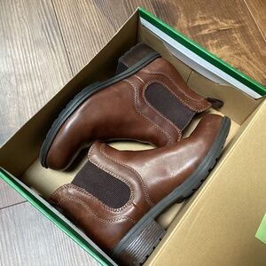 Women’s Eastland Leather Chelsea boots